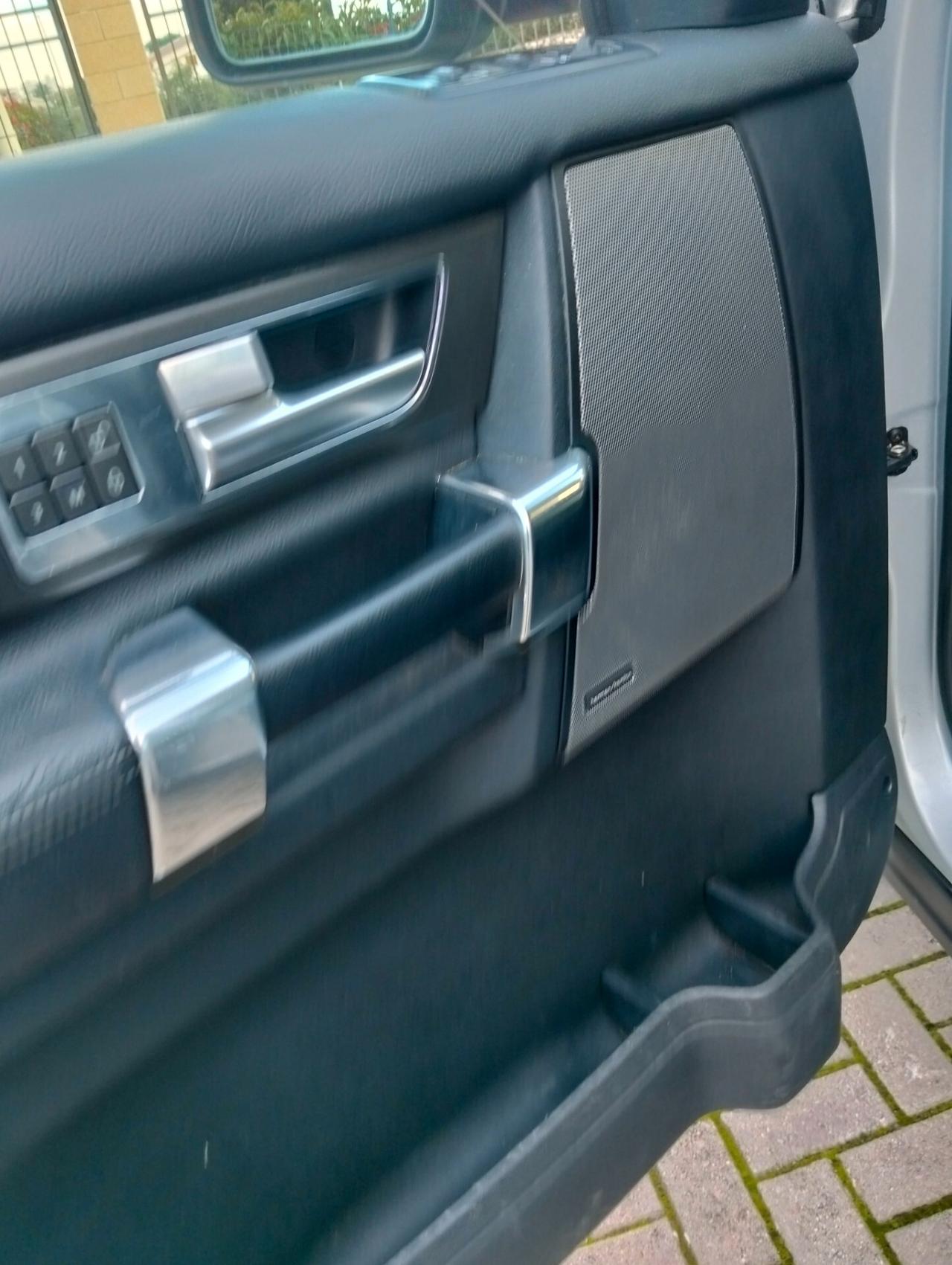 Land Rover Discovery 4 3.0 SDV6 245CV HSE