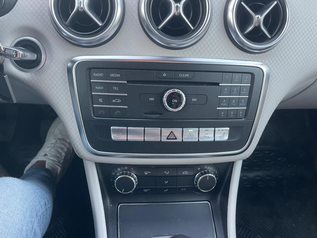 Mercedes-benz A 200 d Premium