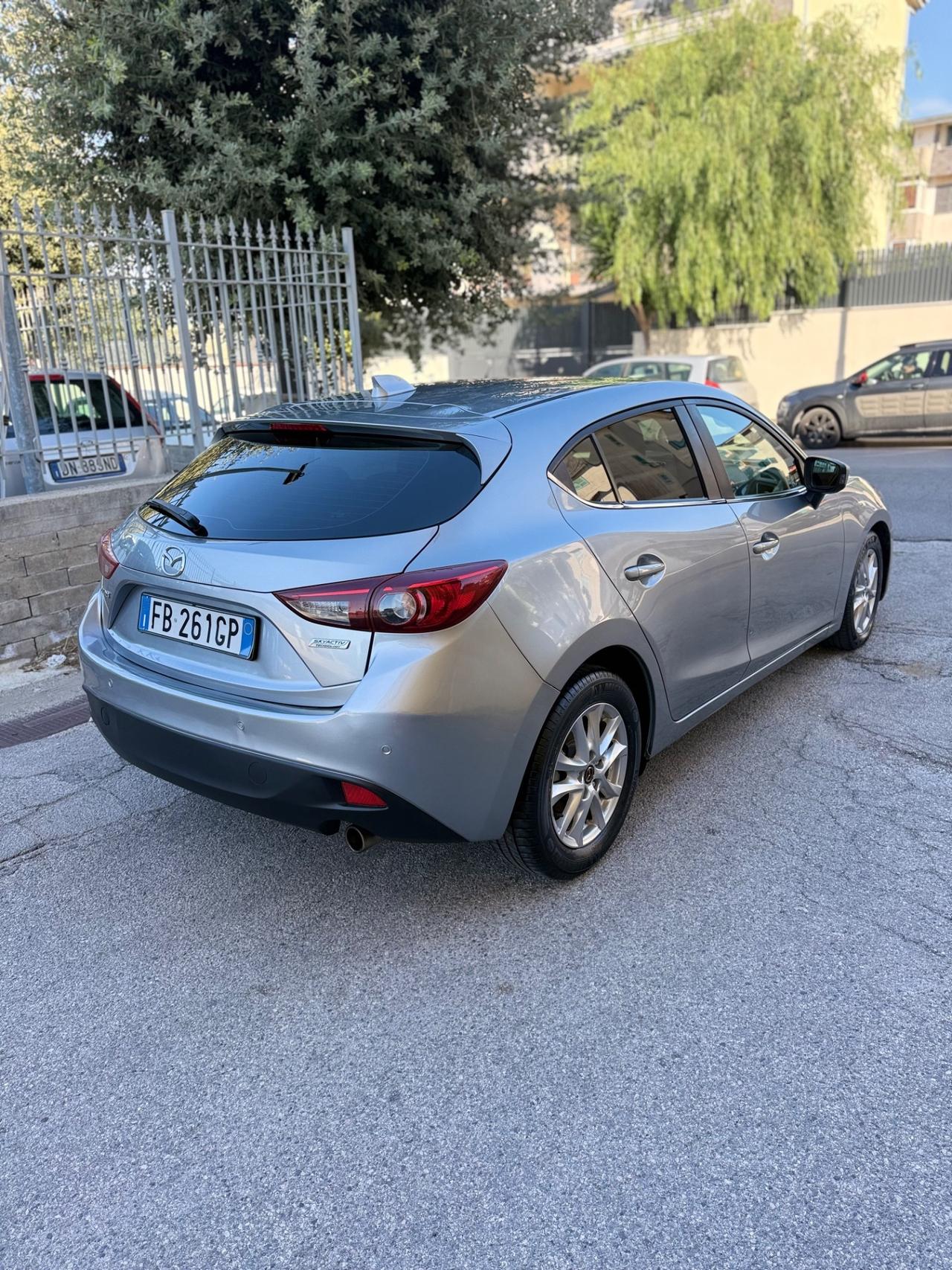 Mazda 3 Mazda3 1.5 Skyactiv-G Evolve