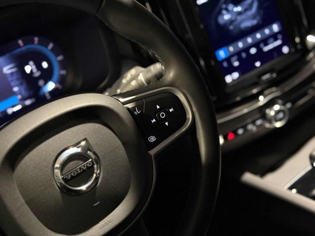VOLVO XC60 B4 (d) Geartronic Momentum Pro