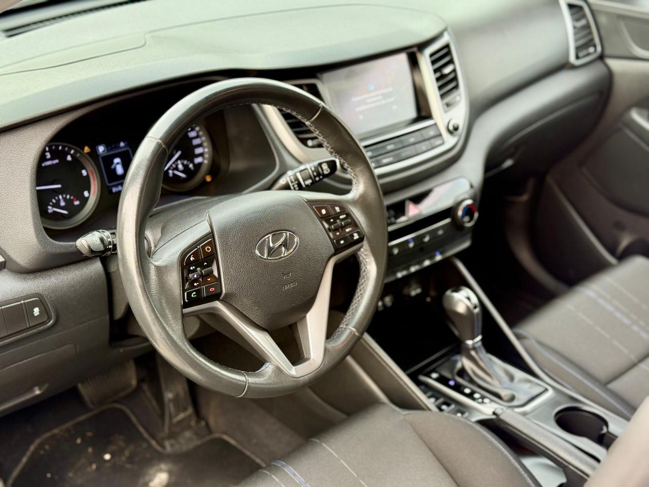 Hyundai Tucson 1.7 CRDi DCT Sound Edition AUTOM.