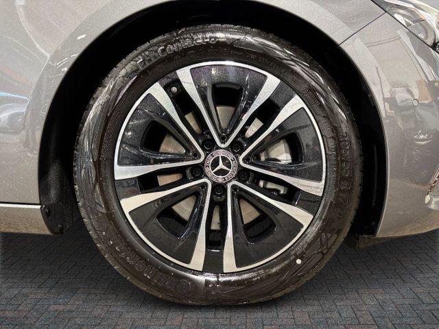 MERCEDES-BENZ B 180 d Automatic Street Edition