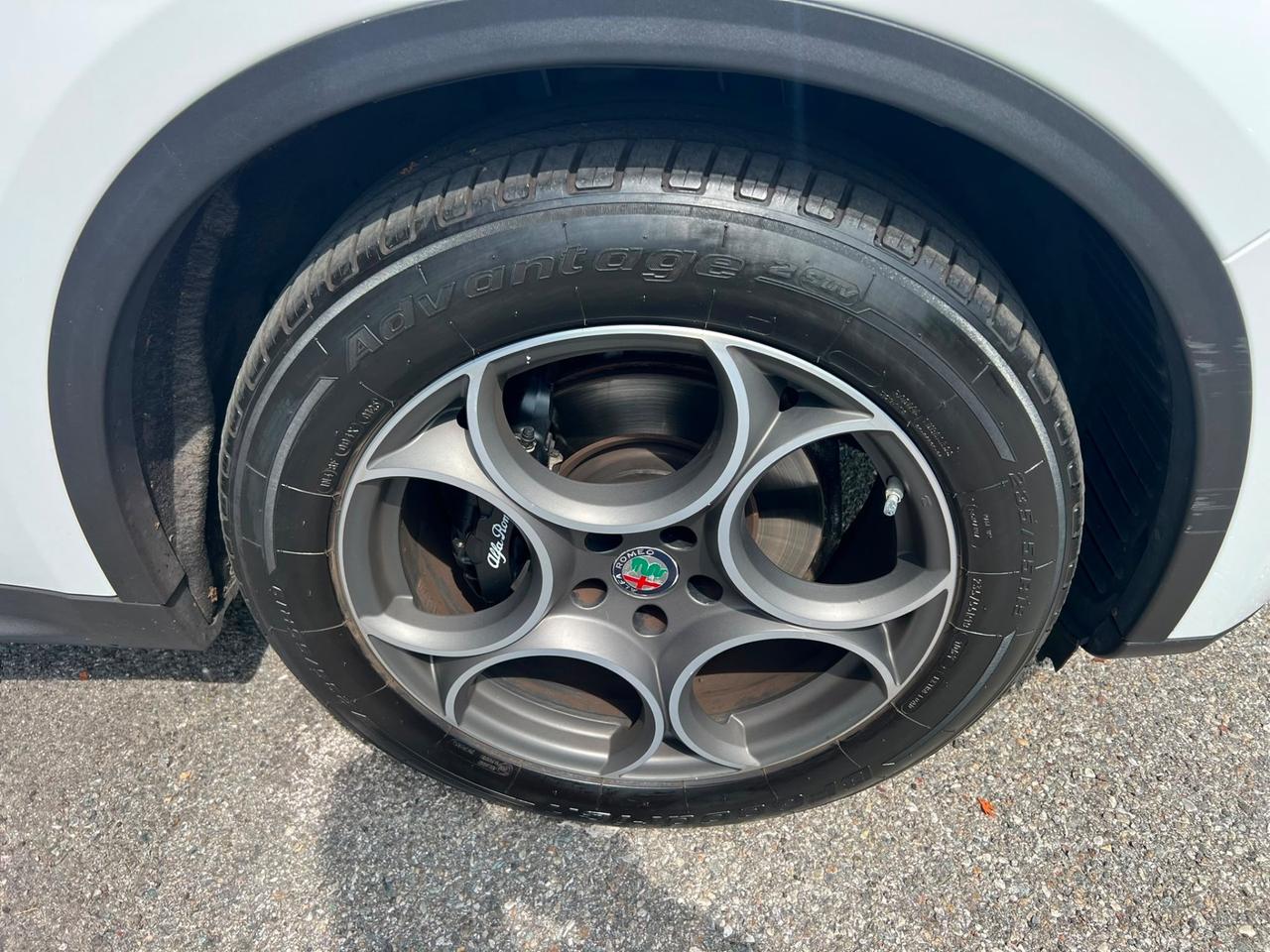 Alfa Romeo Stelvio 2.2 190cavalli q4