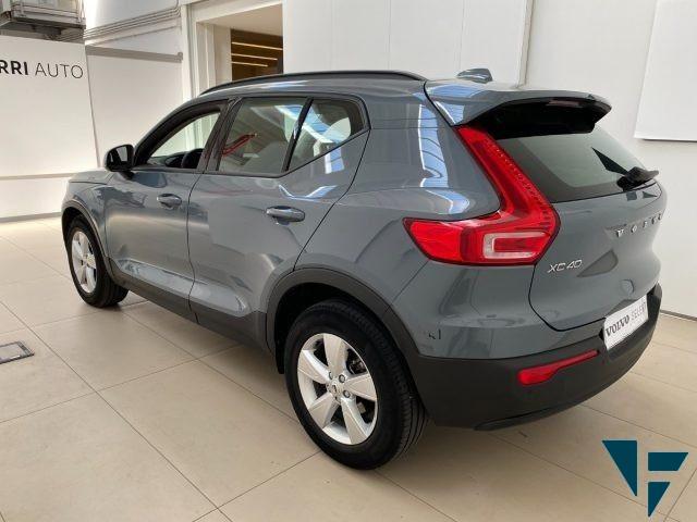 VOLVO XC40 T2 Geartronic Momentum Core