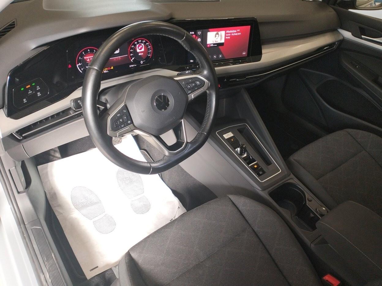 Volkswagen Golf 1.0 eTSI EVO DSG Life