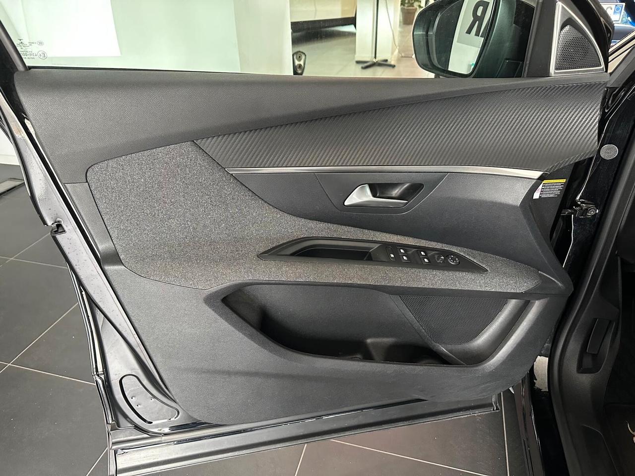 Peugeot 3008 BlueHDi 130 S&S