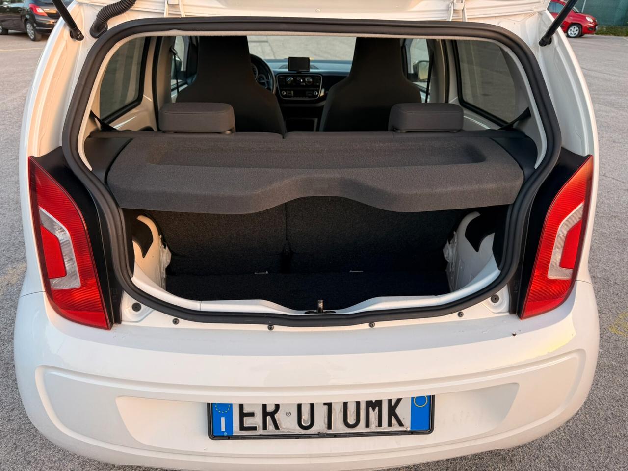 Volkswagen up! 1.0 5p 12 MESI GARANZIA