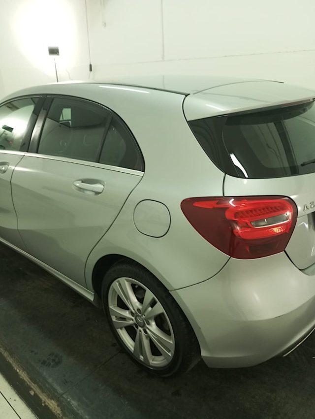 MERCEDES-BENZ A 200 d Sport auto my16