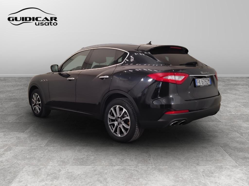 MASERATI Levante - Levante 3.0 V6 250cv auto