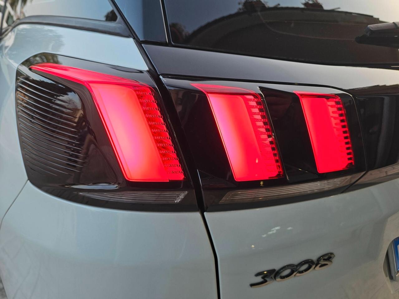 PEUGEOT 3008 1.5 BLUEHDI 131CV EAT8 ALLURE FULL