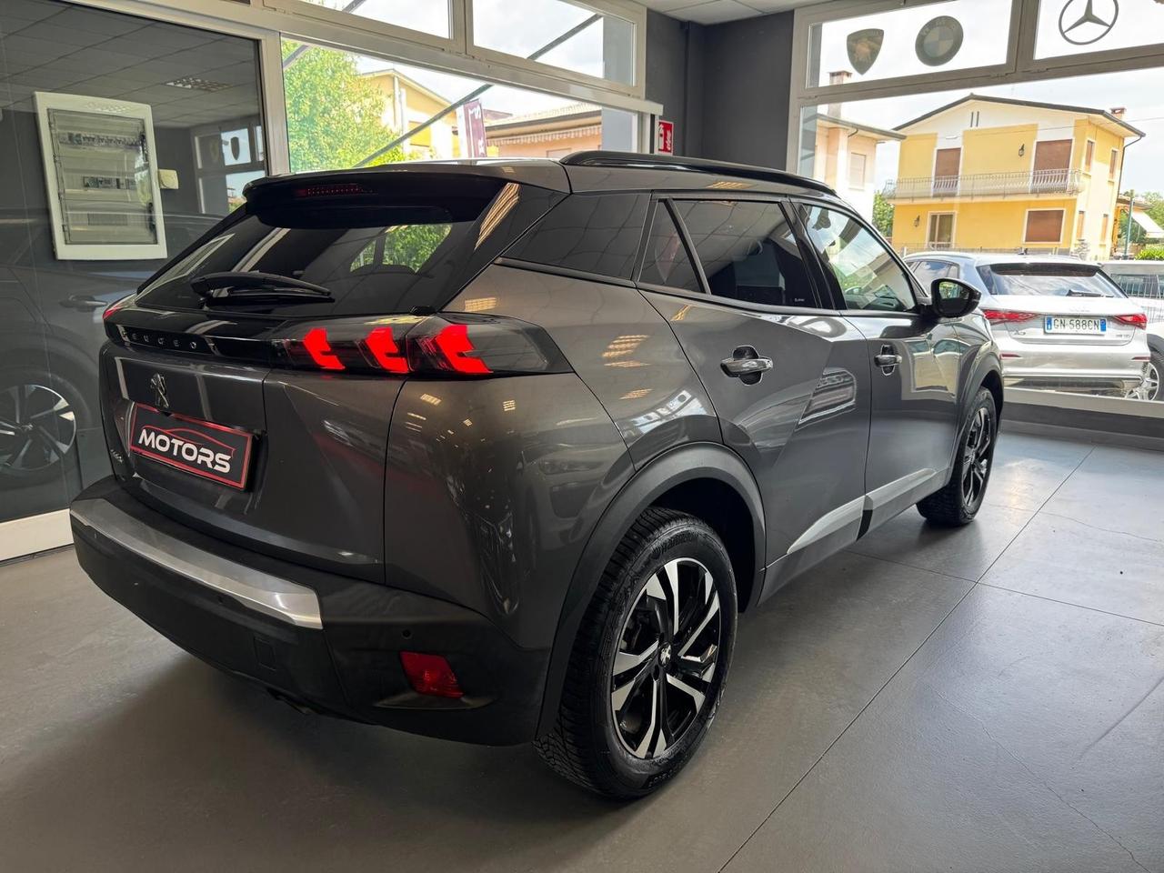 Peugeot 2008 PureTech 100 S&S Allure