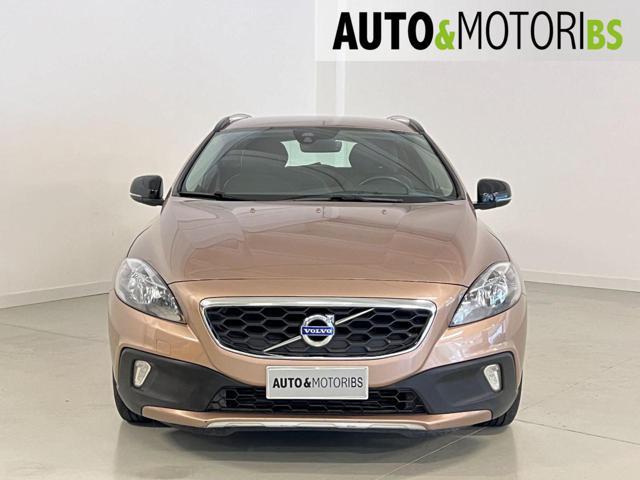 VOLVO V40 Cross Country D2 Momentum