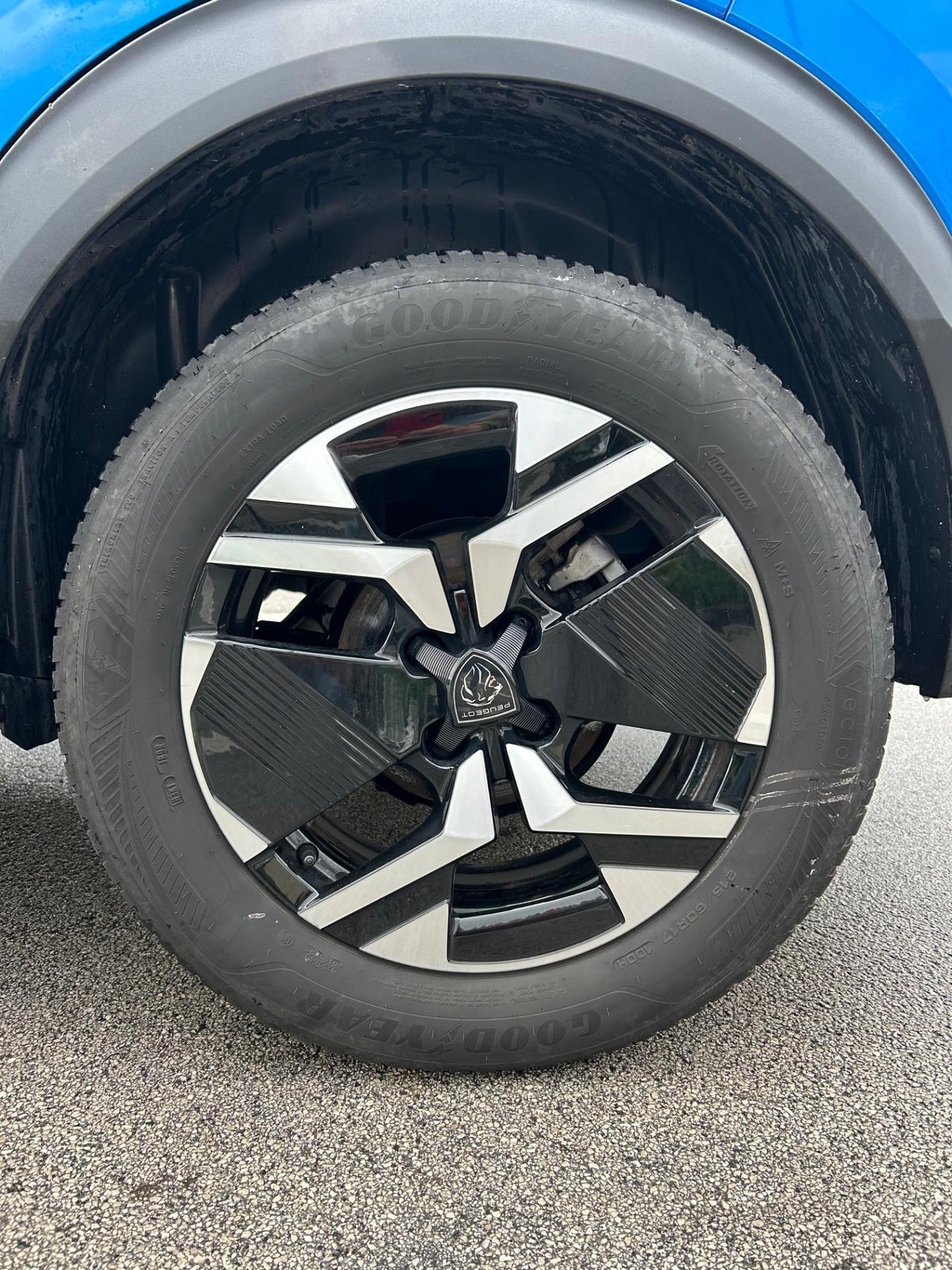 Peugeot 2008 BlueHDi 130 EAT8 GT - 2023