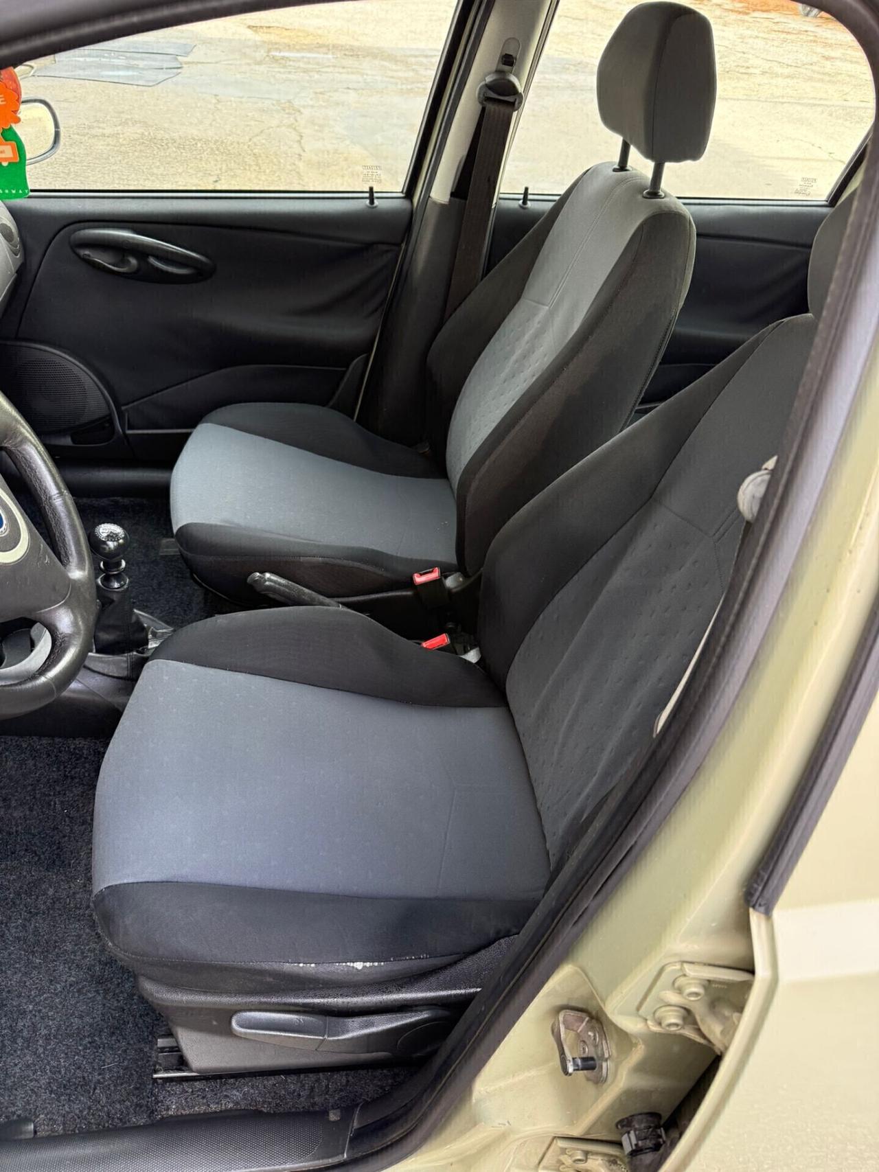 Fiat punto 5porte 1.2 benzina NEOPATENTATI