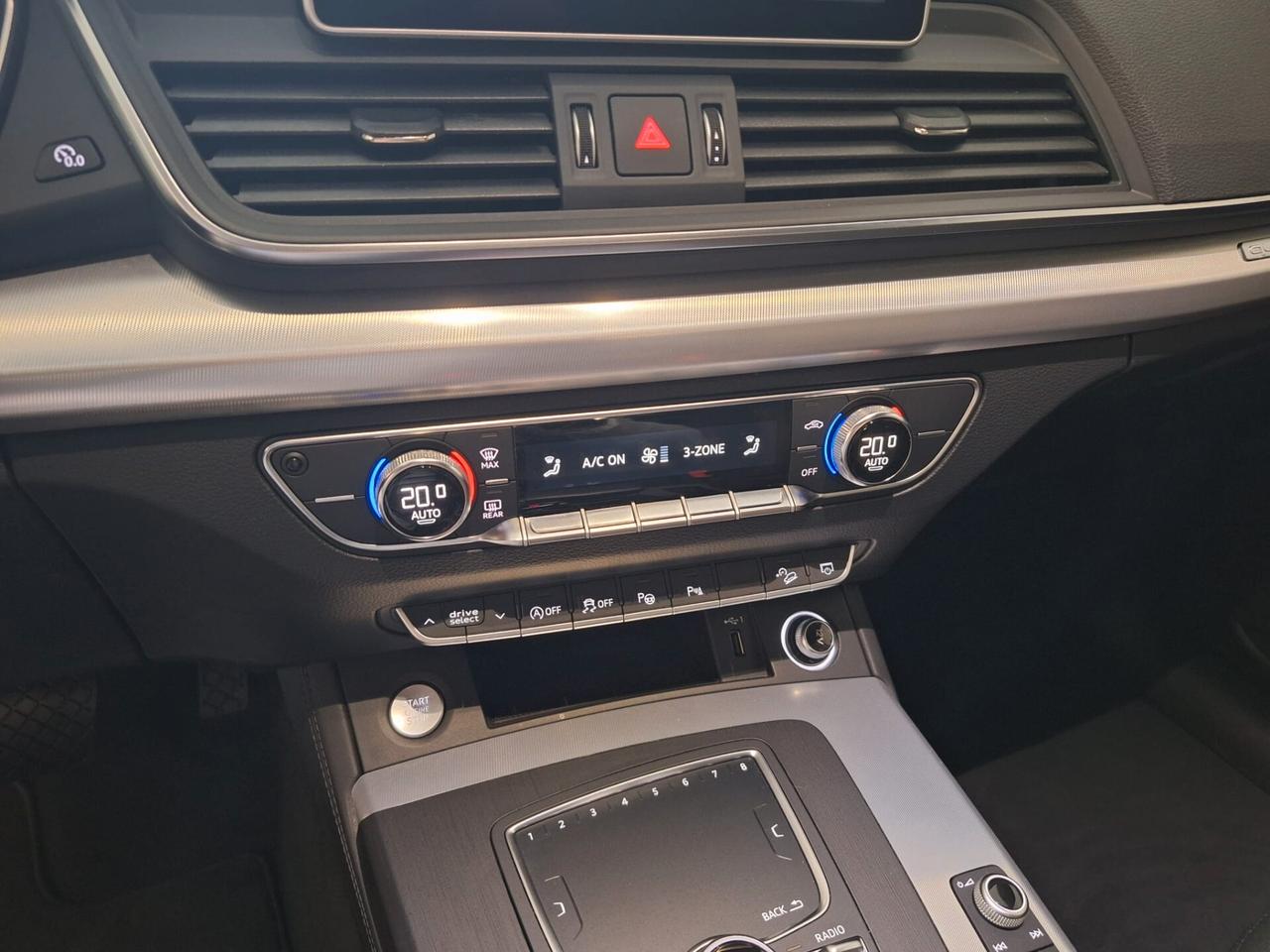 Audi Q5 40 TDI quattro Business Design