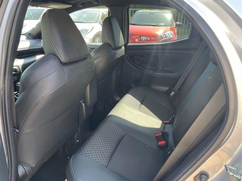 Toyota Yaris Hybrid Lounge MY22 GARANZIA FINO AL 2037