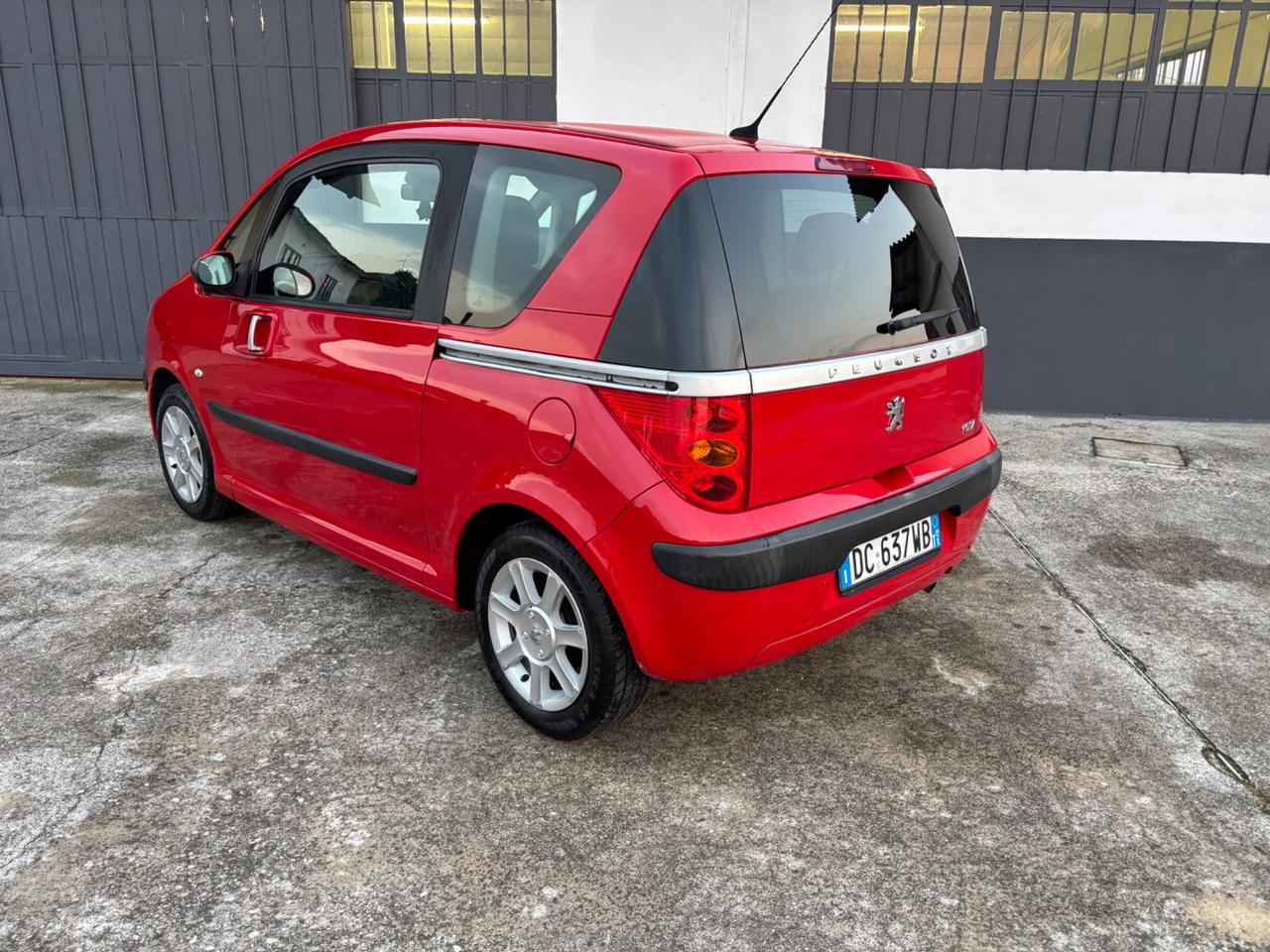 Peugeot 1007 1.4 benzina. Garanzia 12 mesi. Neop..