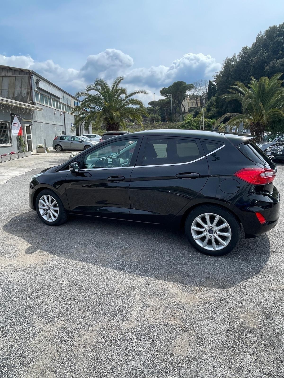 Ford Fiesta 1.5 TDCI 86cvTITANIUM CERCHI APPLE CAR PLAY LED MULTIFUNZIONE BLUETOOTH PDC ZEUS