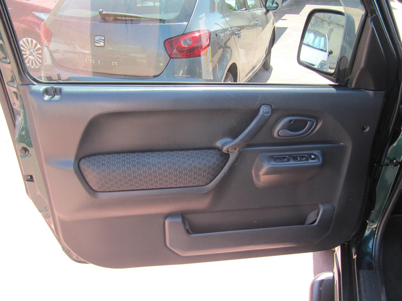 Suzuki Jimny 1.5 DDiS cat 4WD JLX