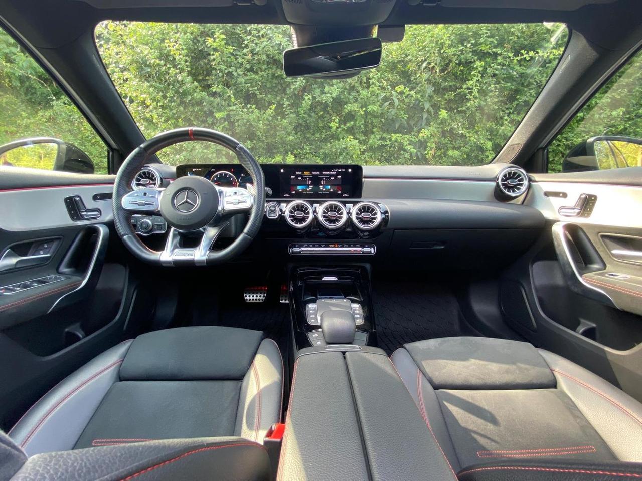 Mercedes-Benz A 35 AMG Premium Plus #6133