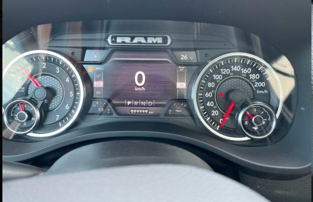 DODGE RAM 1500 5.7 V8 Crew Cab Sport Autocarro N1