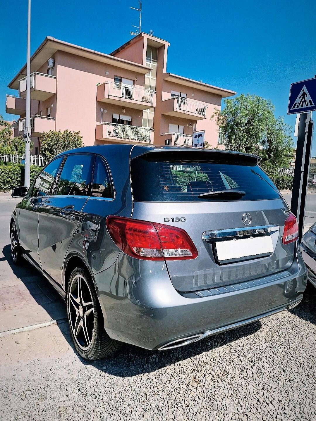 Mercedes-benz B 180 premium