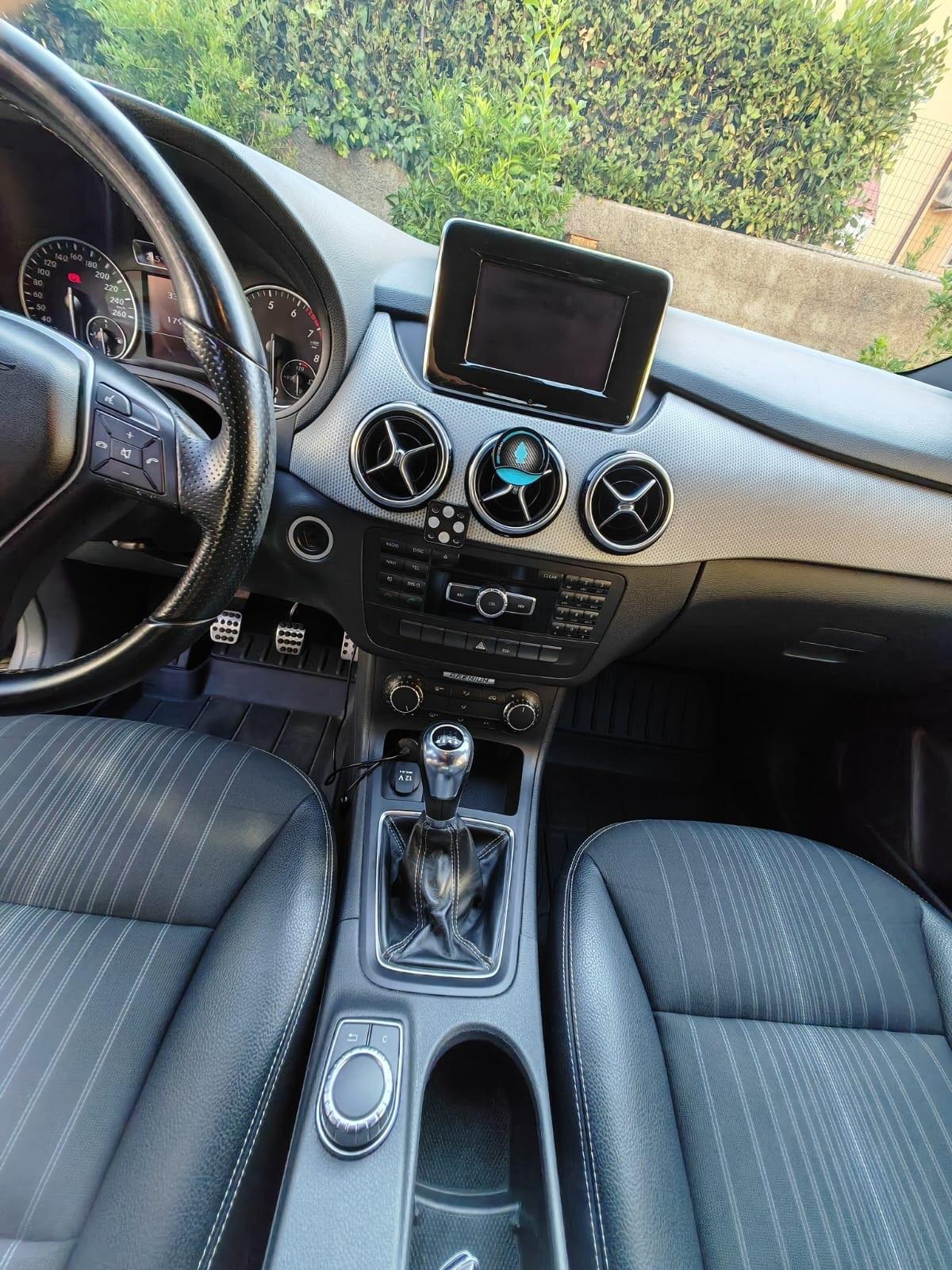 Mercedes-benz B 180 BlueEFFICIENCY Premium