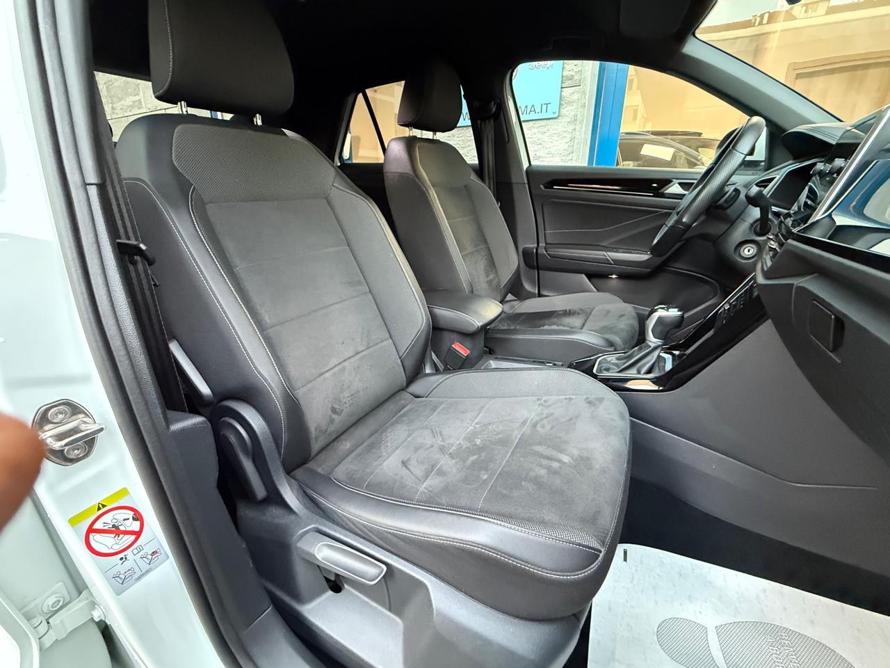 Volkswagen T-Roc 1.5 TSI DSG R-LINE PRONTA CONSEGNA