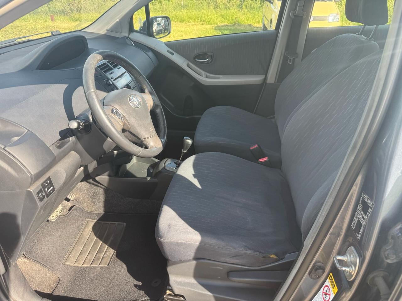 Toyota Yaris 1.3 5 porte AUTOMATICA 104.000 KM