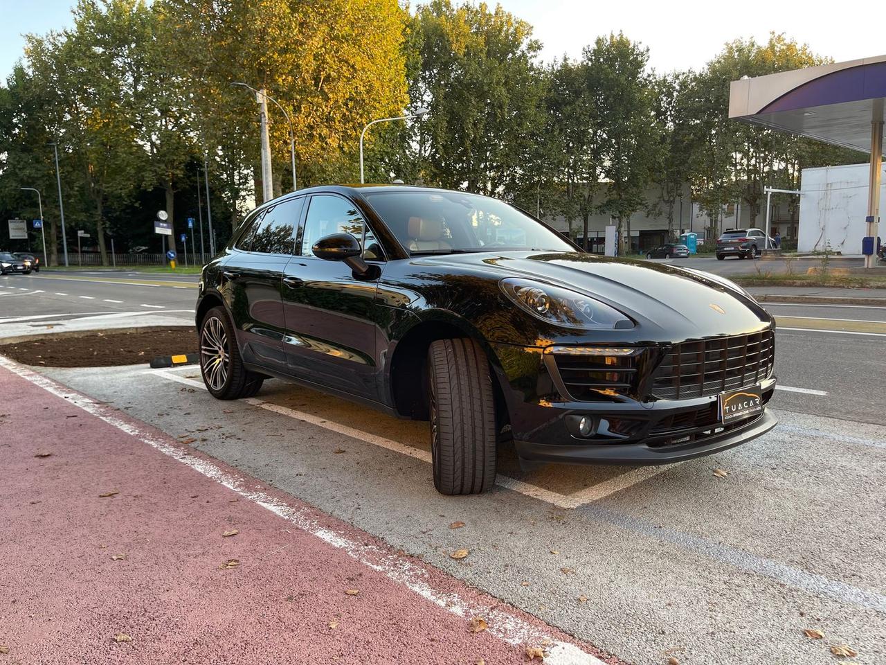 Porsche Macan -- 2.0 #7143