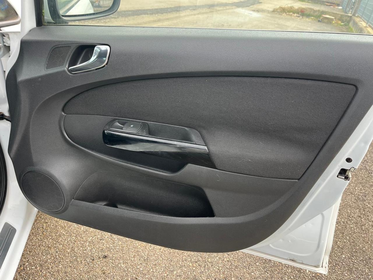 Opel Corsa 1.2 5p Edition 117000 km GARANZIA 12 m