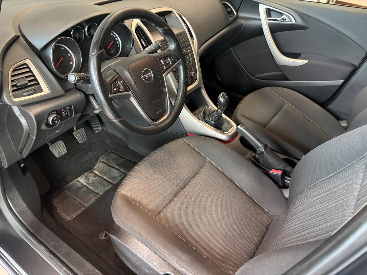 Opel Astra Sports Tourer 1.7 cdti Cosmo 110cv