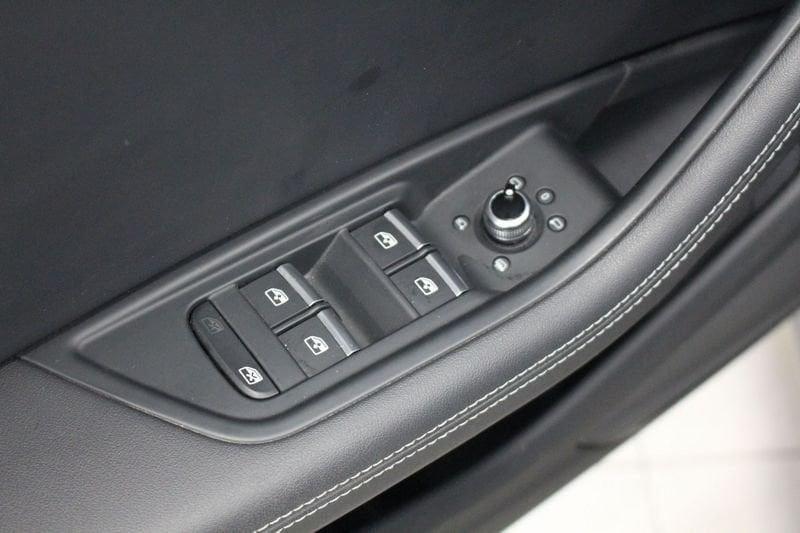 Audi A4 30 TDI Business Advanced