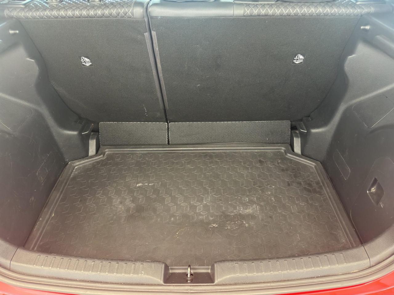 Toyota Yaris 1.5h Premiere