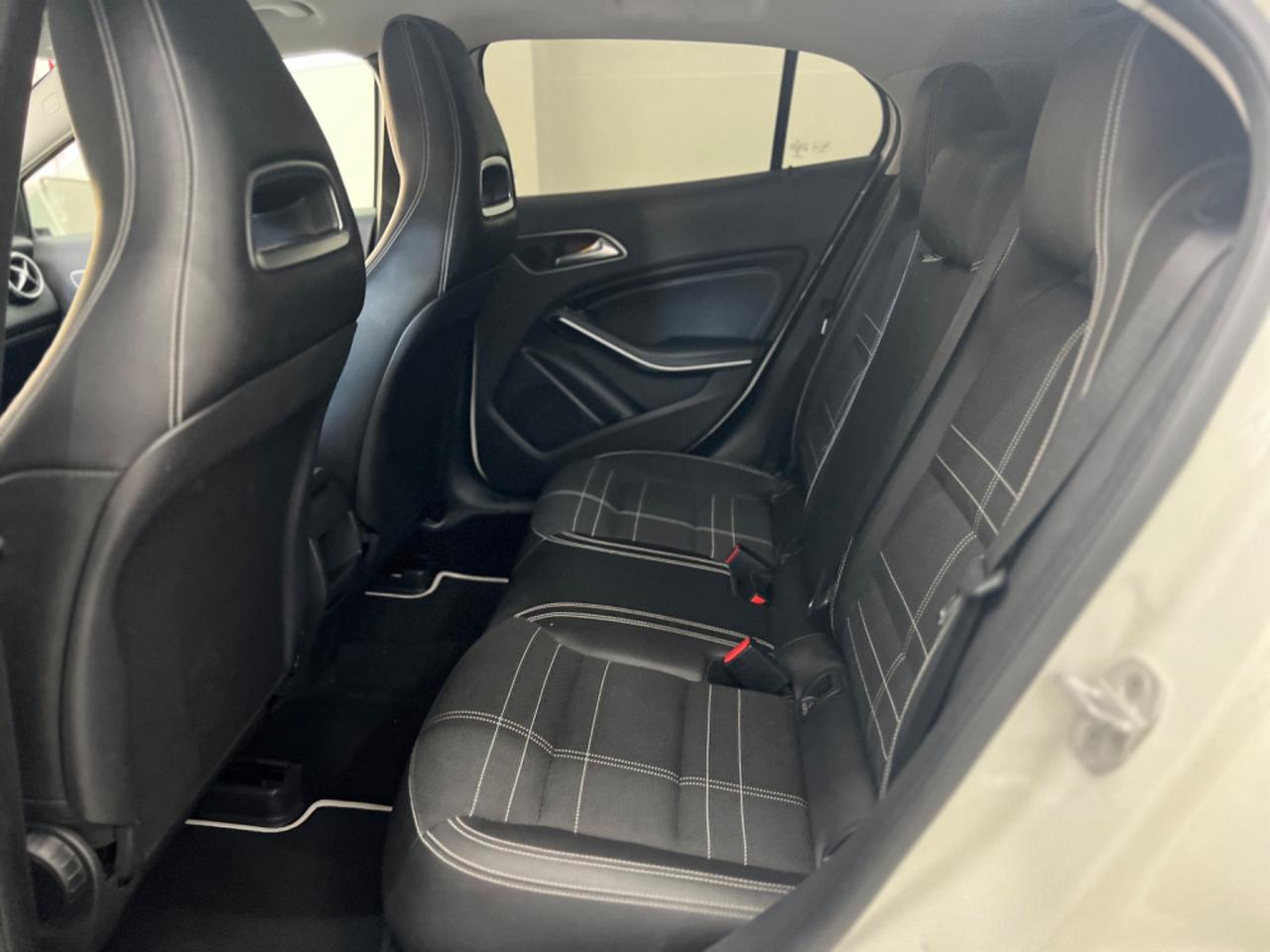 Mercedes GLA 200 CDI (d) Automatic 4Matic Sport 2015