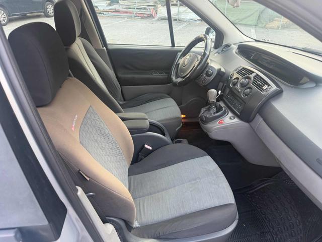 RENAULT Grand Scenic 1.9 dCi/130CV Confort senza nessun lavoro da fare