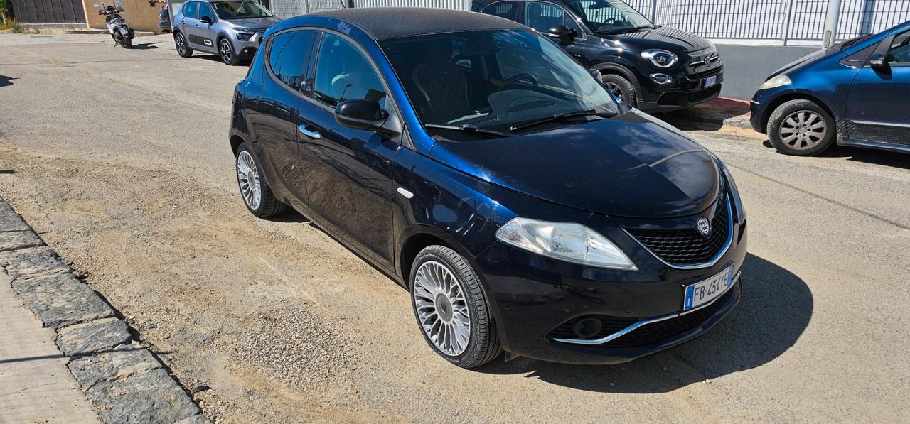 Lancia Ypsilon 1.3 MJT 16V 95 CV 5 porte S&S Gold