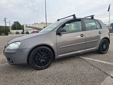 Volkswagen Golf 1.6 16V FSI 5p. Sportline