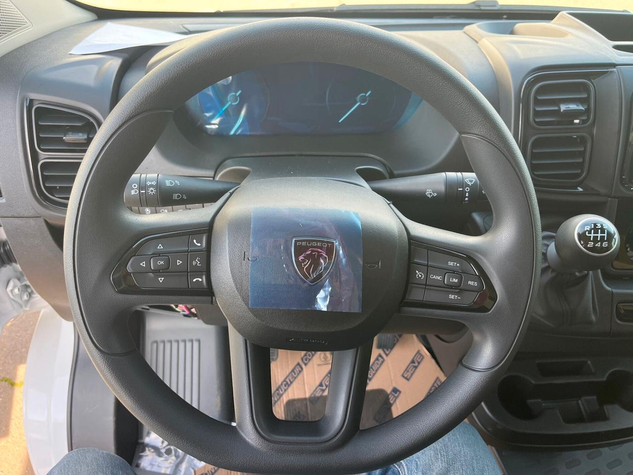 Peugeot Boxer 333 L2H2 2.2 BlueHDi 140 cv S&S nuovo in pronta consegna