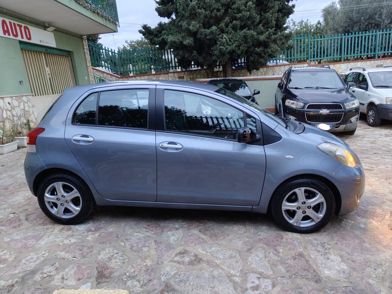 Toyota Yaris 1.4 D-4D DPF 5 porte Sol