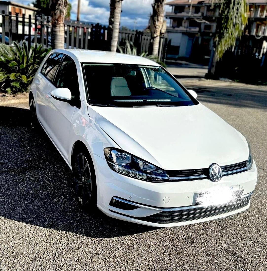 Volkswagen Golf 1.6 TDI DSG 115 CV 5p