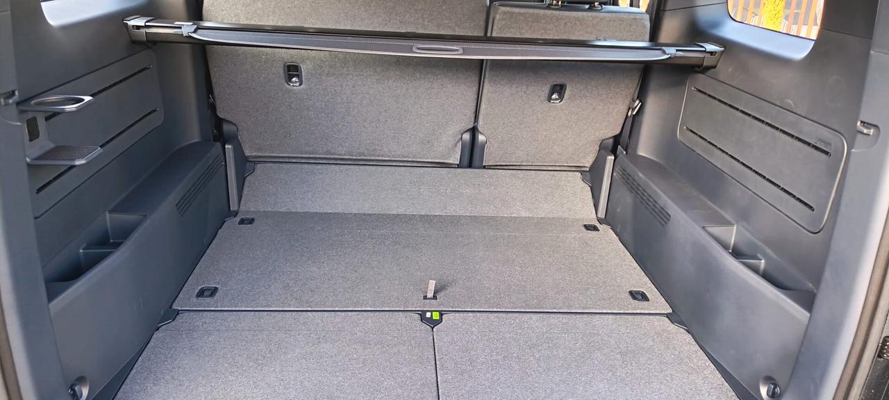 Kia PV5 PASSENGER LR 5S EARTH