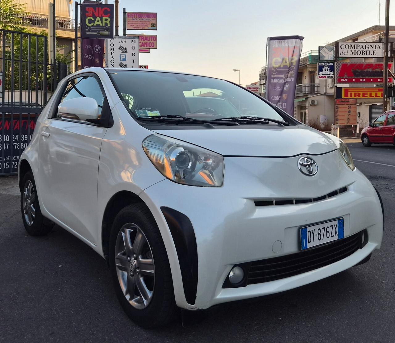 Toyota iQ 1.0 Multidrive