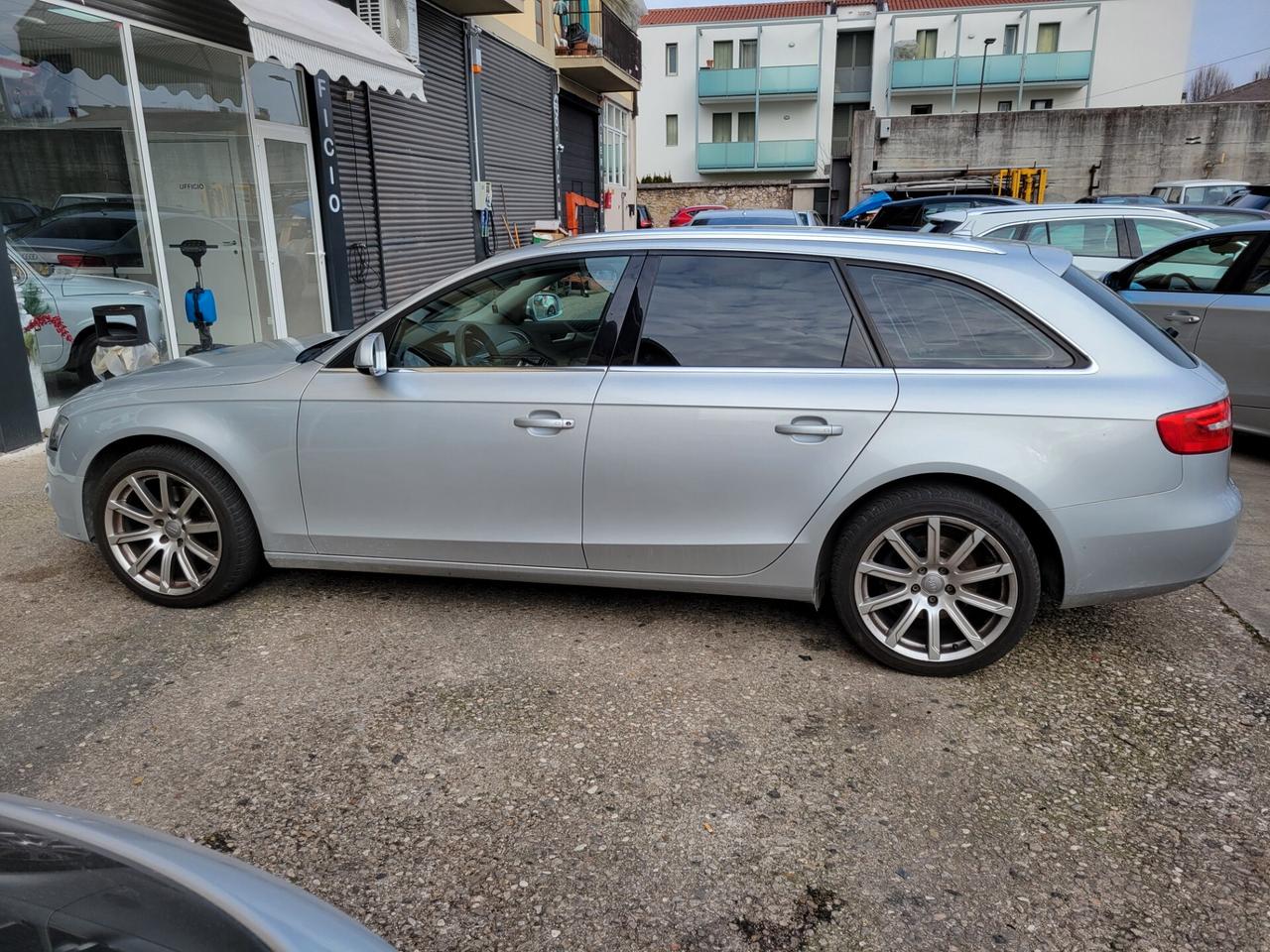 Audi A4 Avant 2.0 TDI 143CV Business Plus INIETTORI E POMPA GUASTI