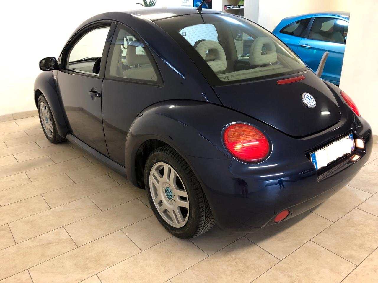 Volkswagen New Beetle 1.6 GPL FULL DISTRIBUZIONE TAGLIANDATA NEOPATENTATI