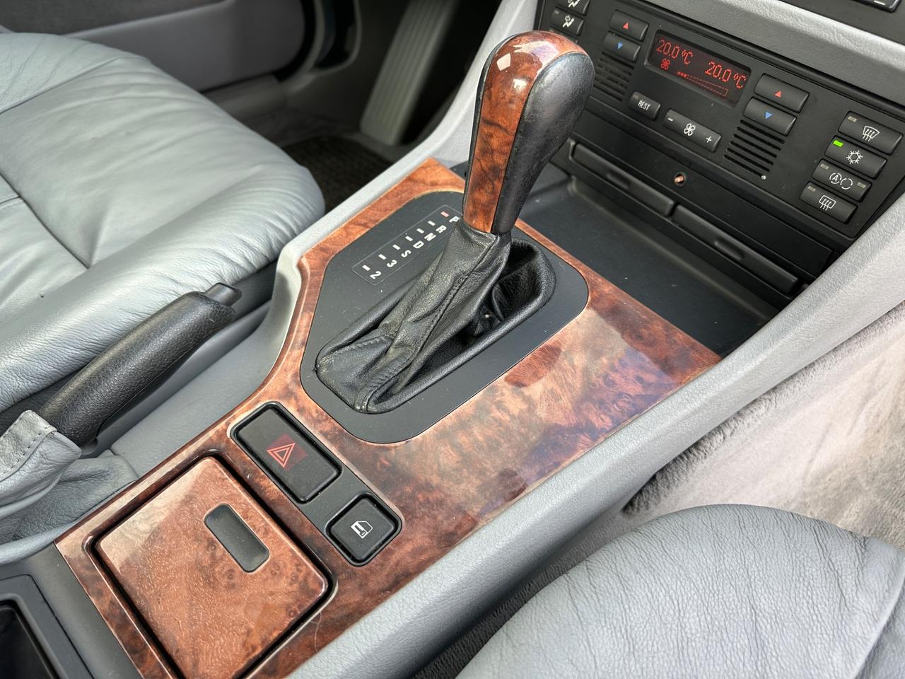 Bmw 520i 24V cat Automatica