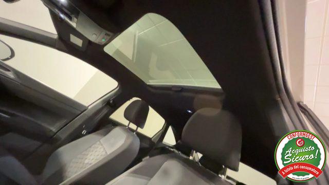 VOLKSWAGEN Taigo 1.0 TSI 110 CV R-Line + Tetto