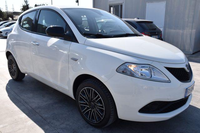 LANCIA Ypsilon 1.2 69 CV 5 porte S&S Gold