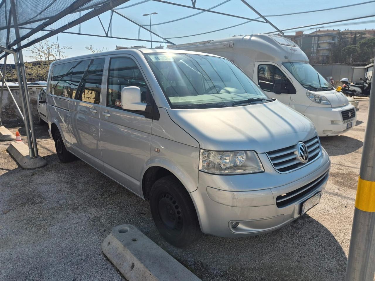 Volkswagen Transporter 2.5 TDI/130CV 9 posti PROBLEMI MOTORE