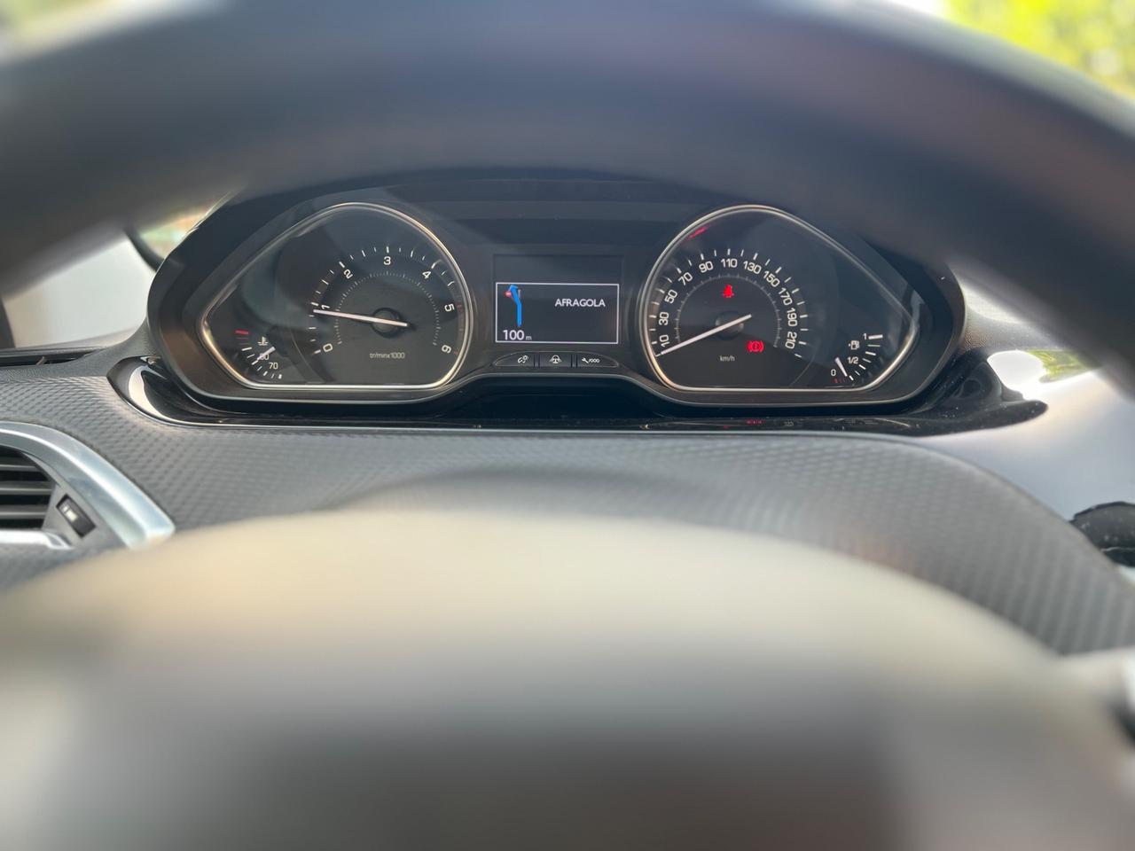 Peugeot 2008 1.6 e-HDi 115 CV Stop&Start Allure